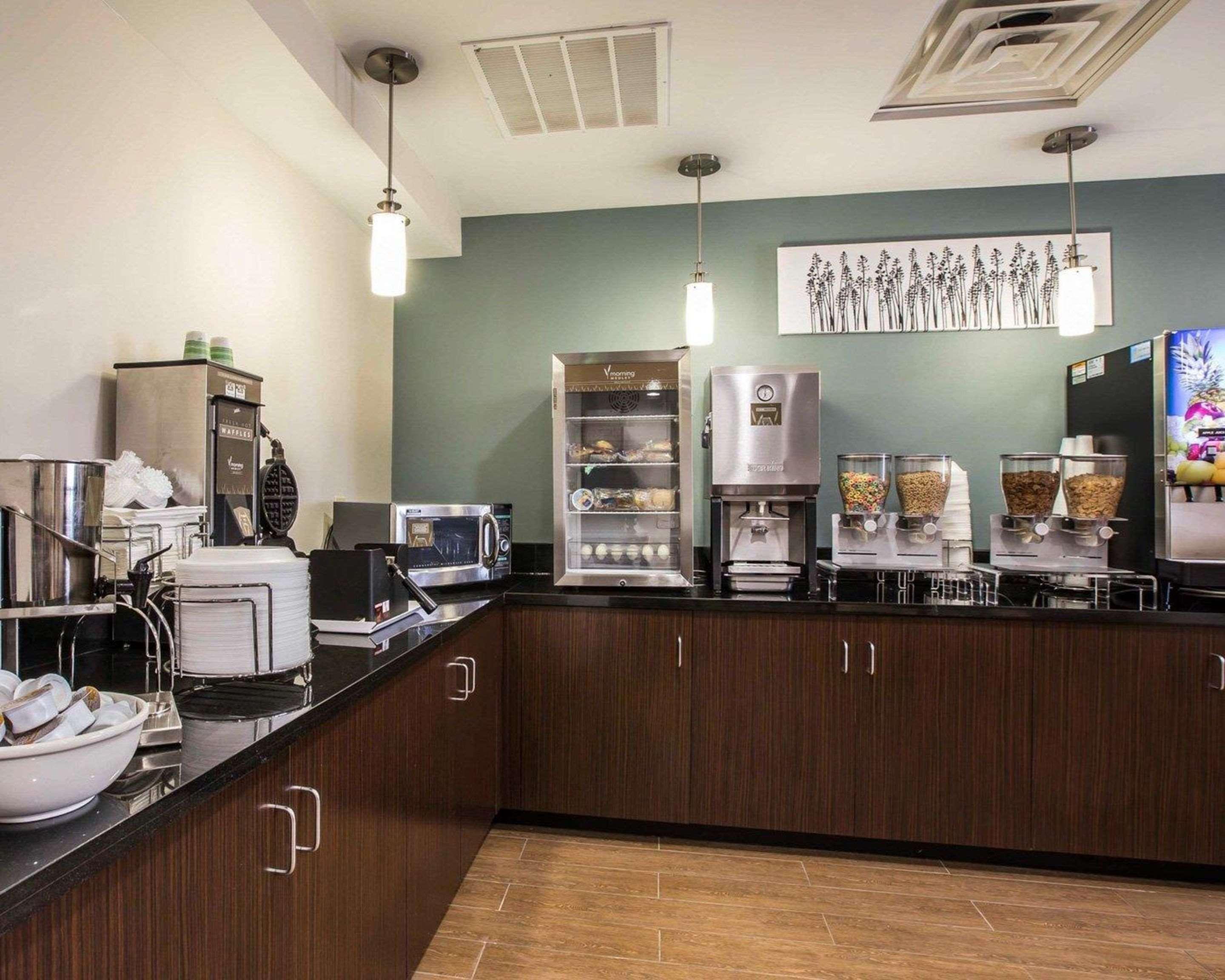 Sleep Inn Greensboro Airport Ngoại thất bức ảnh