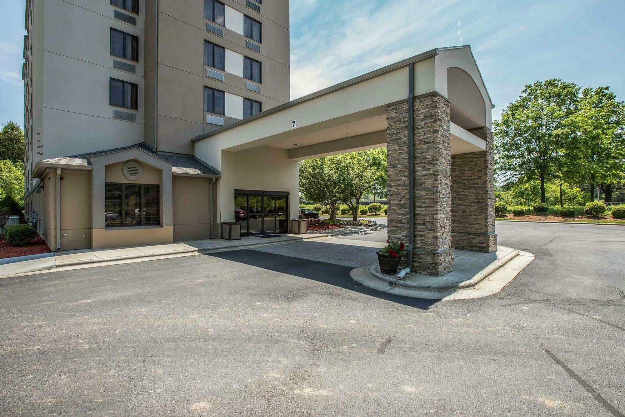 Sleep Inn Greensboro Airport Ngoại thất bức ảnh