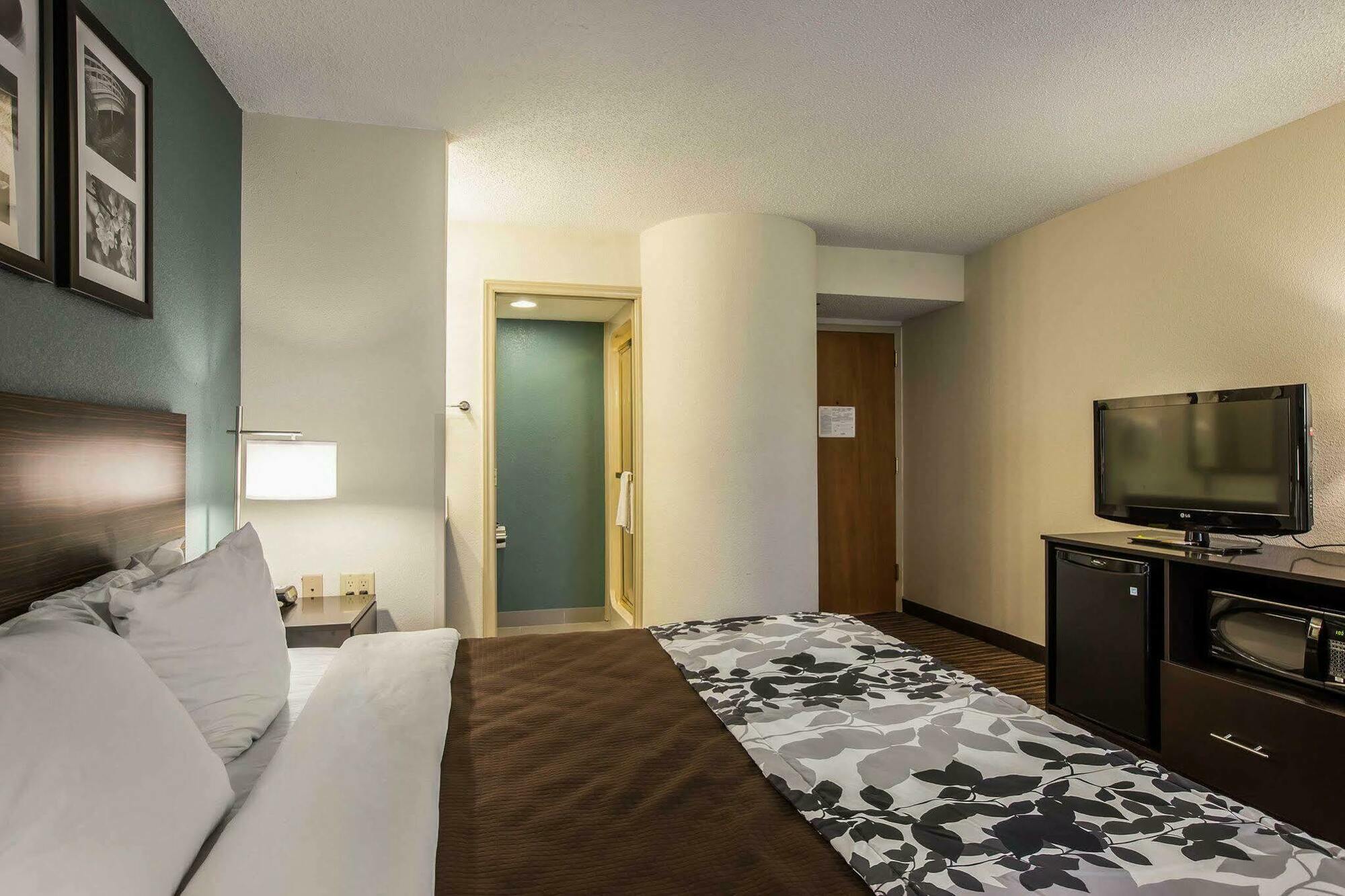 Sleep Inn Greensboro Airport Ngoại thất bức ảnh