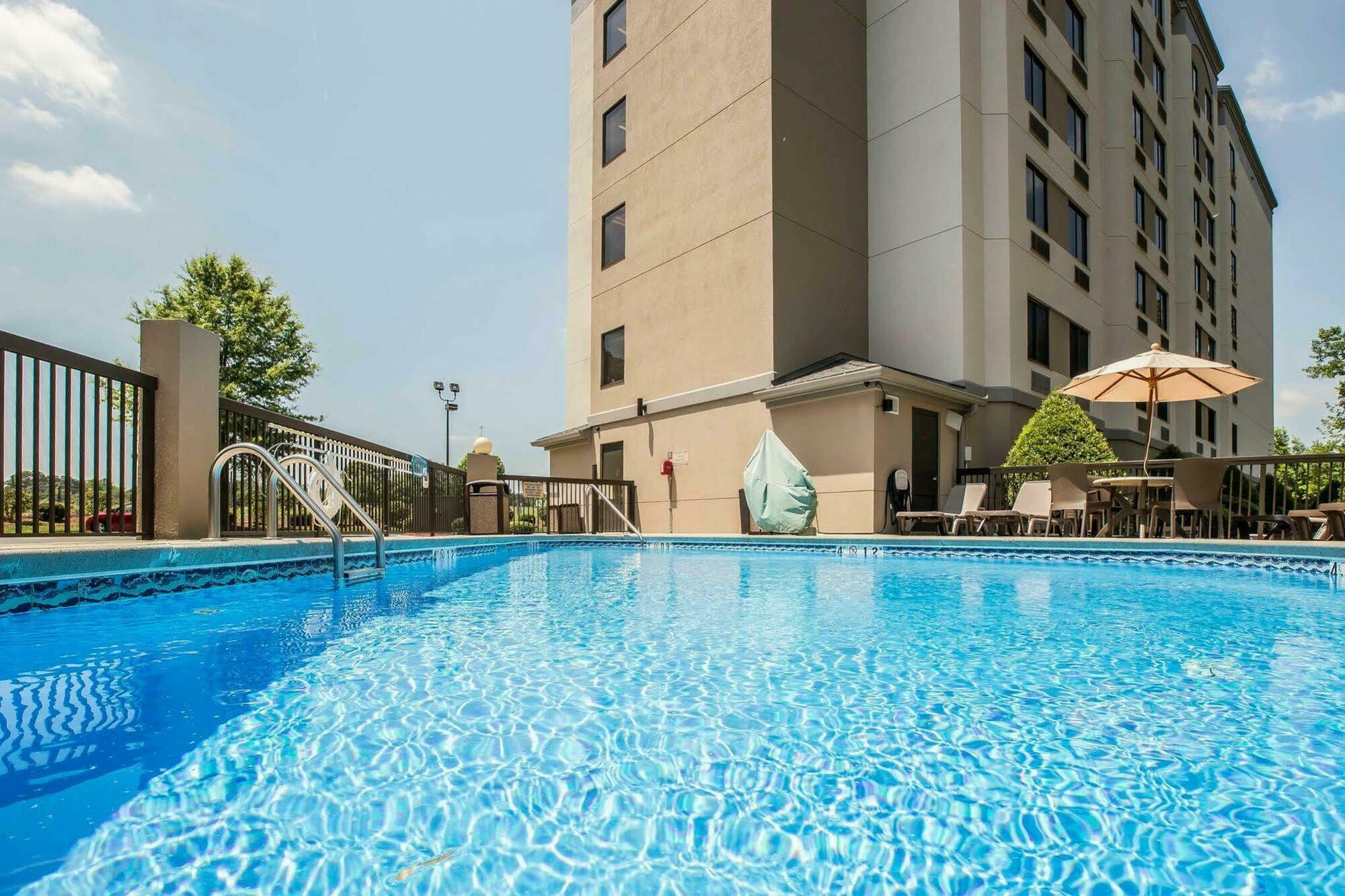 Sleep Inn Greensboro Airport Ngoại thất bức ảnh